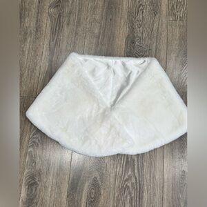 Chic White Faux Fur Wrap
